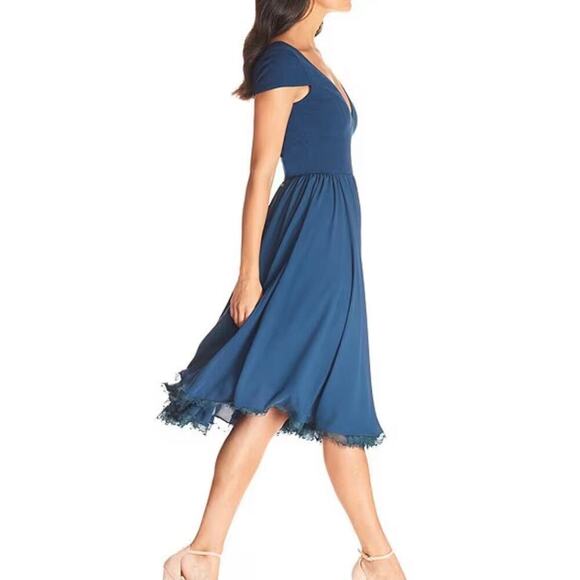 Dress the Population Corey V-Neck Cap Sleeve Lace Hem Dress Blue Size Large - Picture 3 of 11